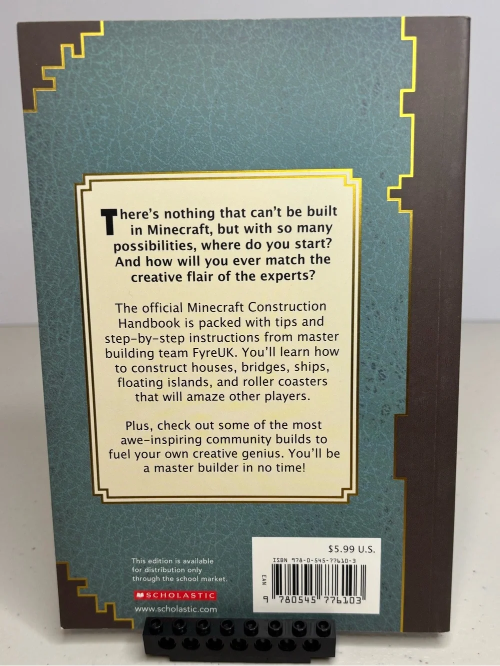 Minecraft Construction Handbook - Picture 2 of 5